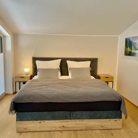 Modern Loft For 6 With Mountain Views In アパート *