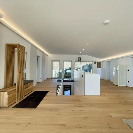 アパート Modern Loft For 6 With Mountain Views In
