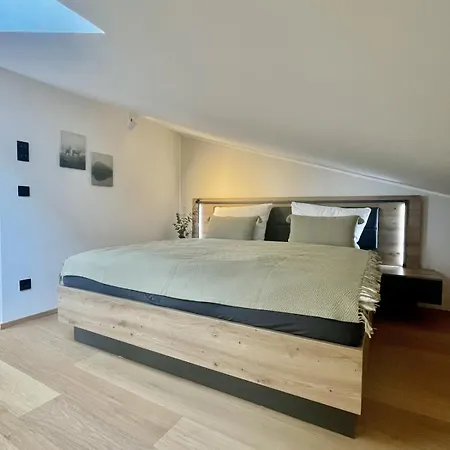 Modern Loft For 6 With Mountain Views In * バート・イシュル